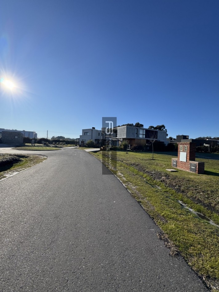 OPORTUNIDAD LOTE EN VENTA EN EL BARRIO PRIVADO RUMENCO JOVEN