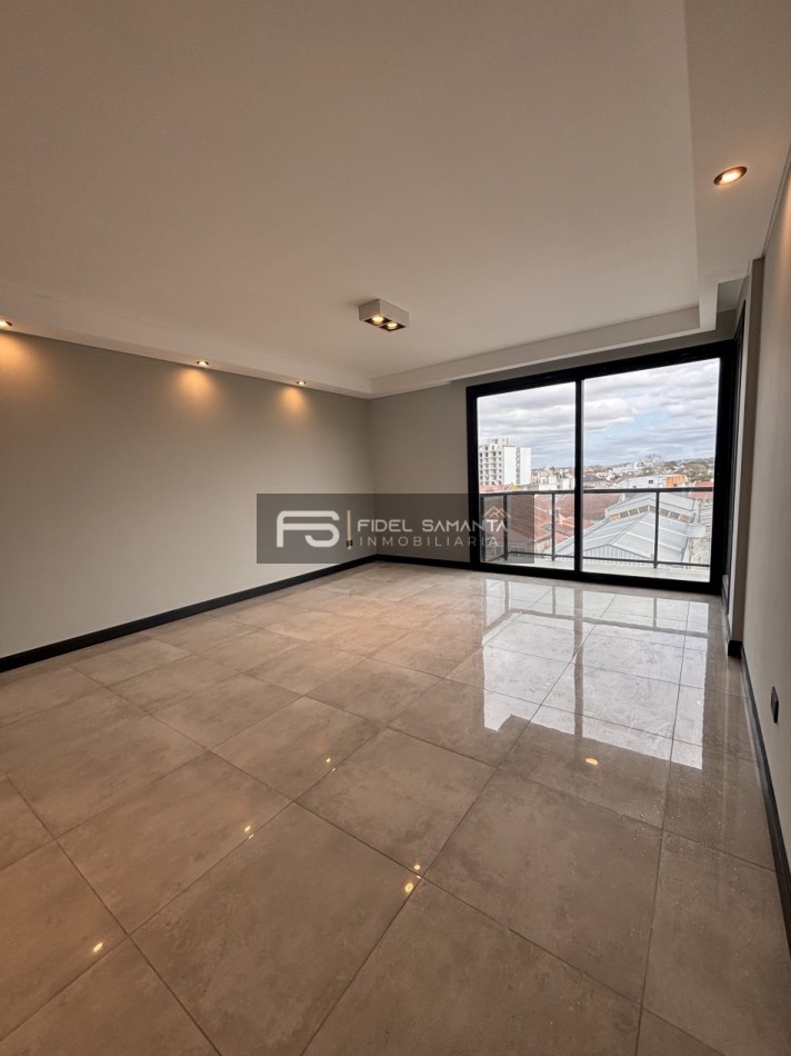 A ESTRENAR VENTA PISO A ESTRENAR DE 3 AMBIENTES CON COCHERA CUBIERTA ZONA HPC