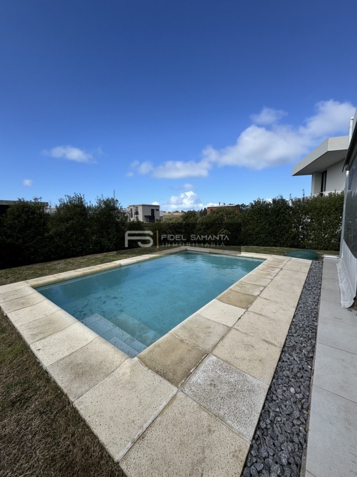 VENTA | CASA 4 AMB CON PISCINA EN RUMENCO JOVEN 