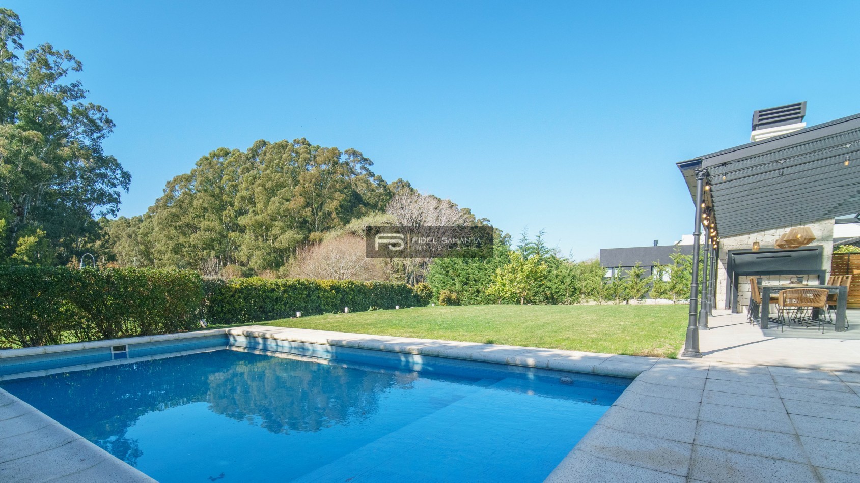 Propiedad 4 ambientes con piscina y vistas abiertas en Las Lomas, Rumenco