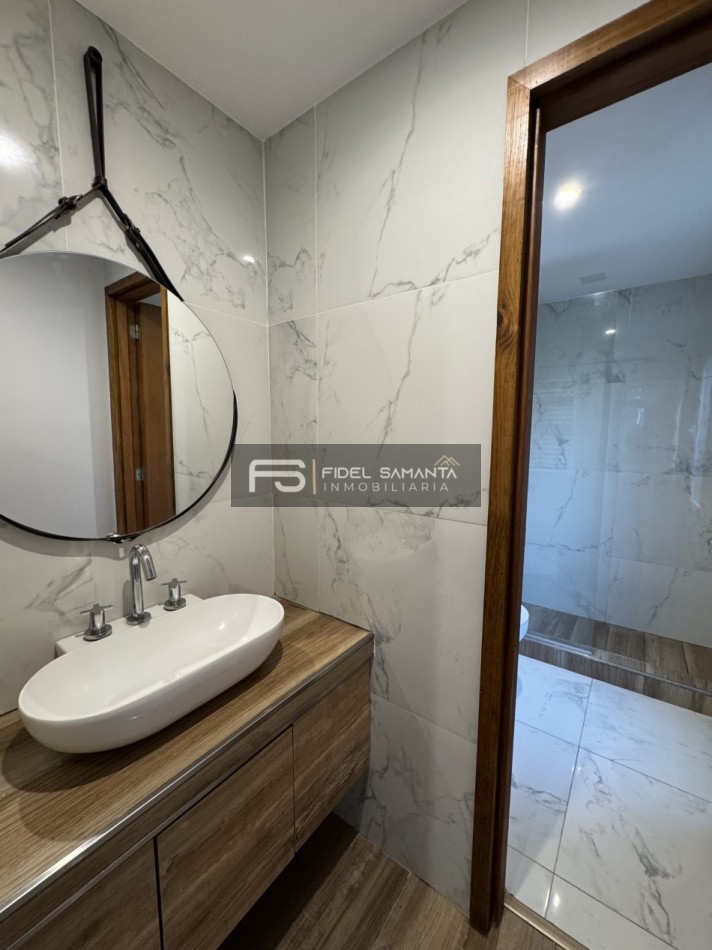 VENTA | CASA 5 AMB CON GRAN JARDIN Y PISCINA EN ARENAS DEL SUR