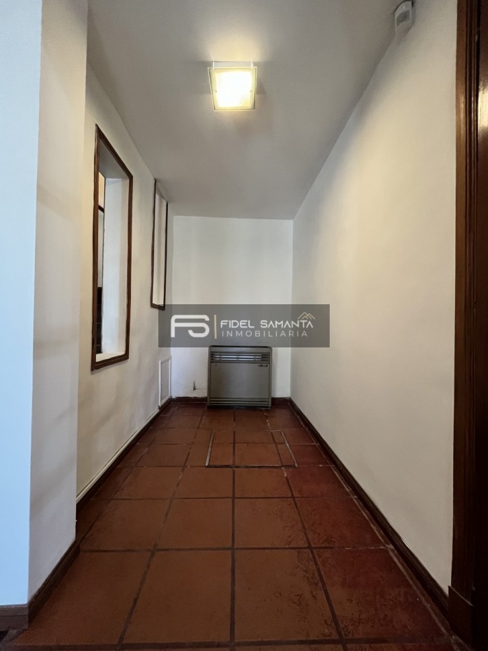 VENTA CASA EN PH 3 AMBIENTES CON PATIO Y GARAGE EN BARRIO SAN CAYETANO