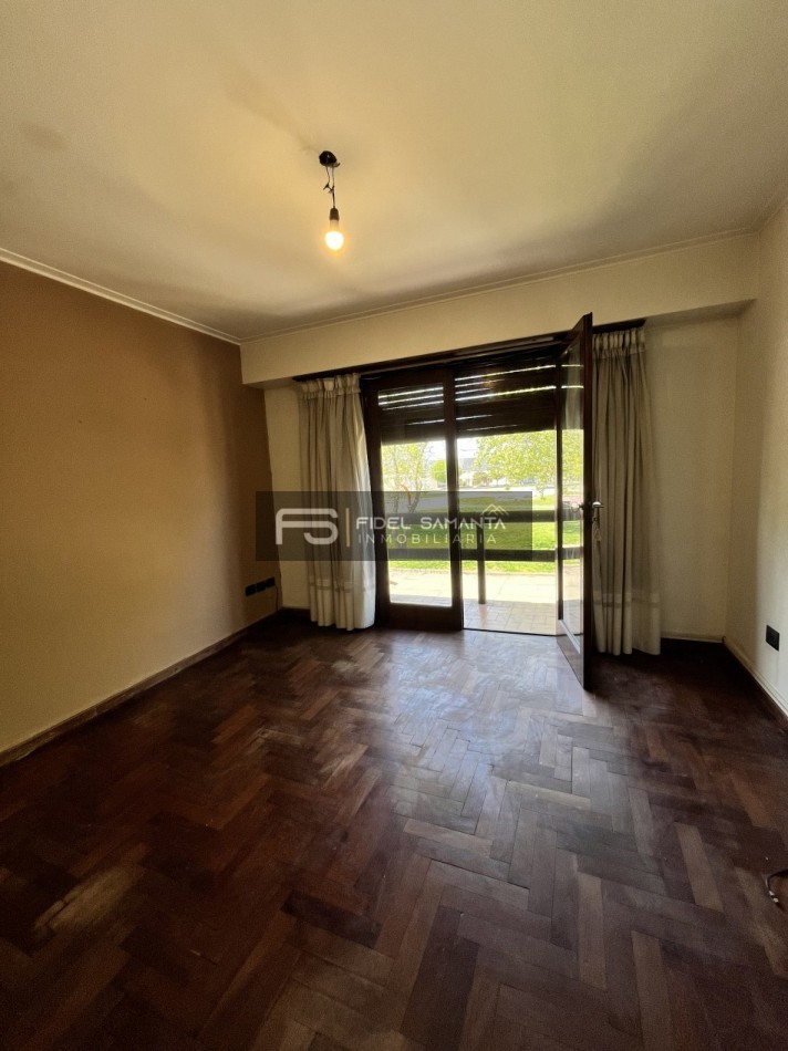 RETASADO VENTA HERMOSO PH 3 Amb con garage Y pequeño parque. Hermoso entorno SAN CAYETANO