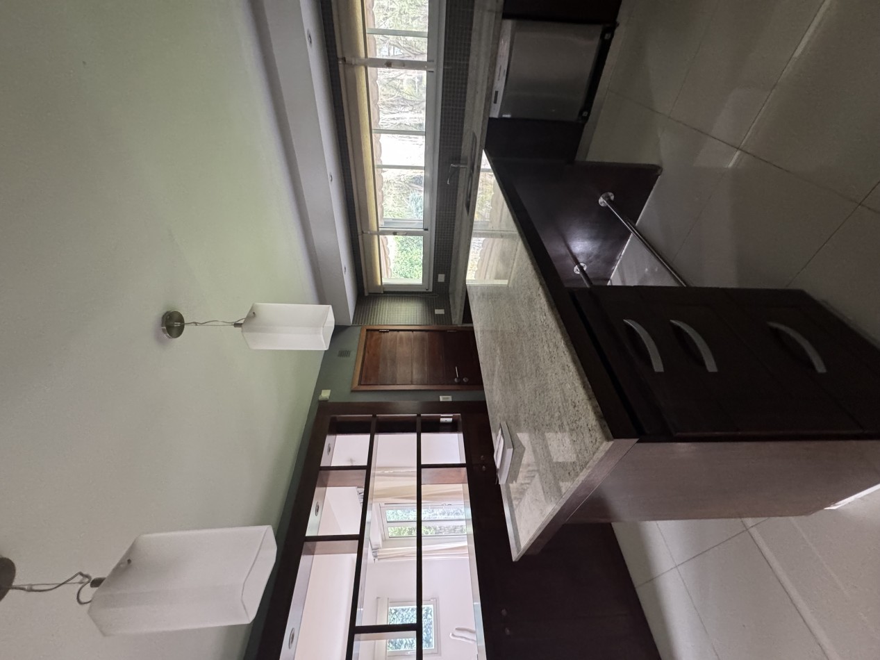 CASA CON PISCINA EN VENTA EN EL BARRIO PRIVADO RUMENCO