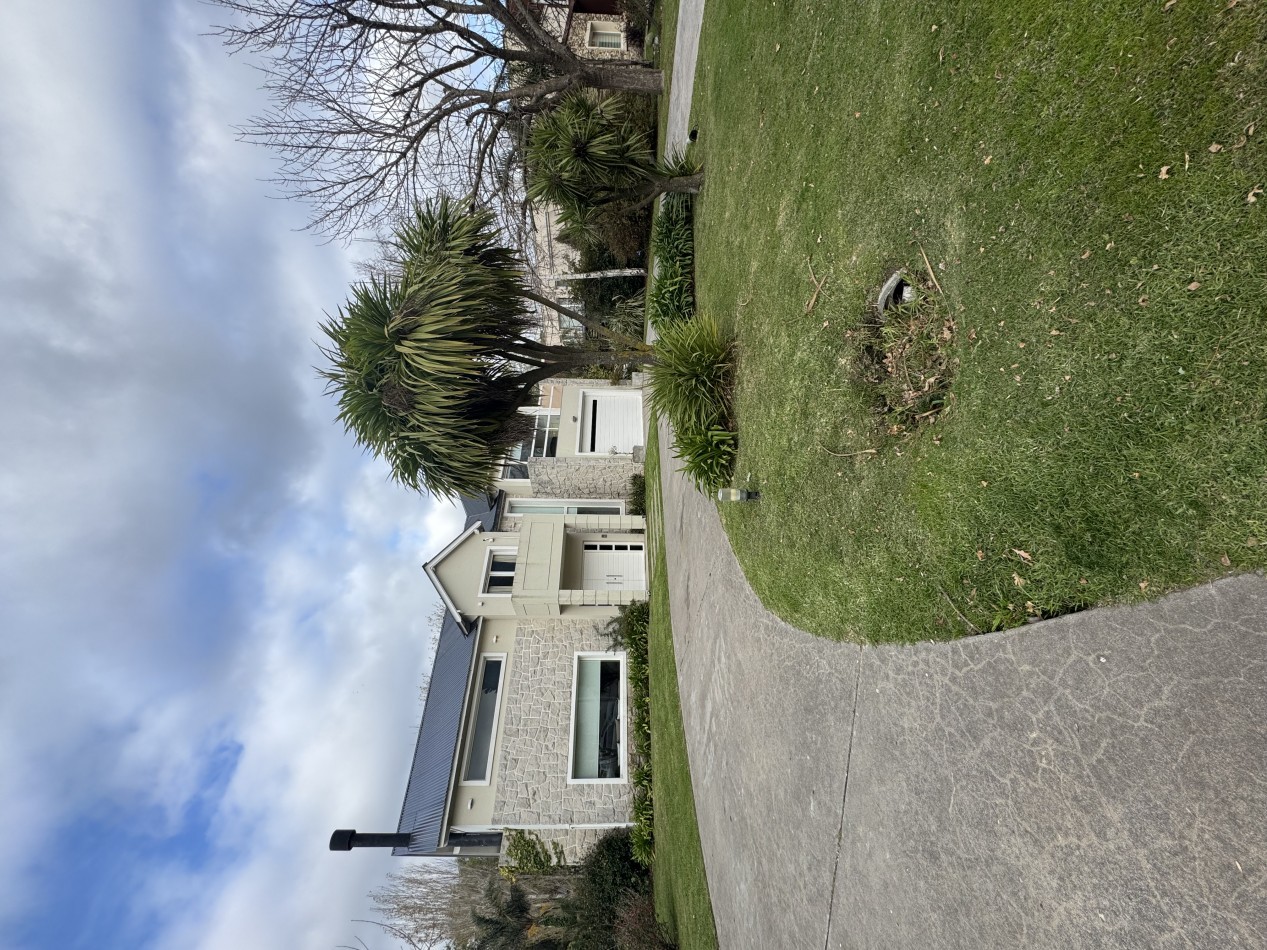CASA CON PISCINA EN VENTA EN EL BARRIO PRIVADO RUMENCO