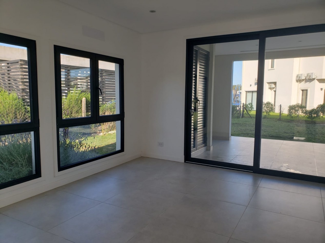 ALQUILER 24 MESES 4 AMB ESTILO Y CONFORT CASA A ESTRENAR RUMENCO JOVEN