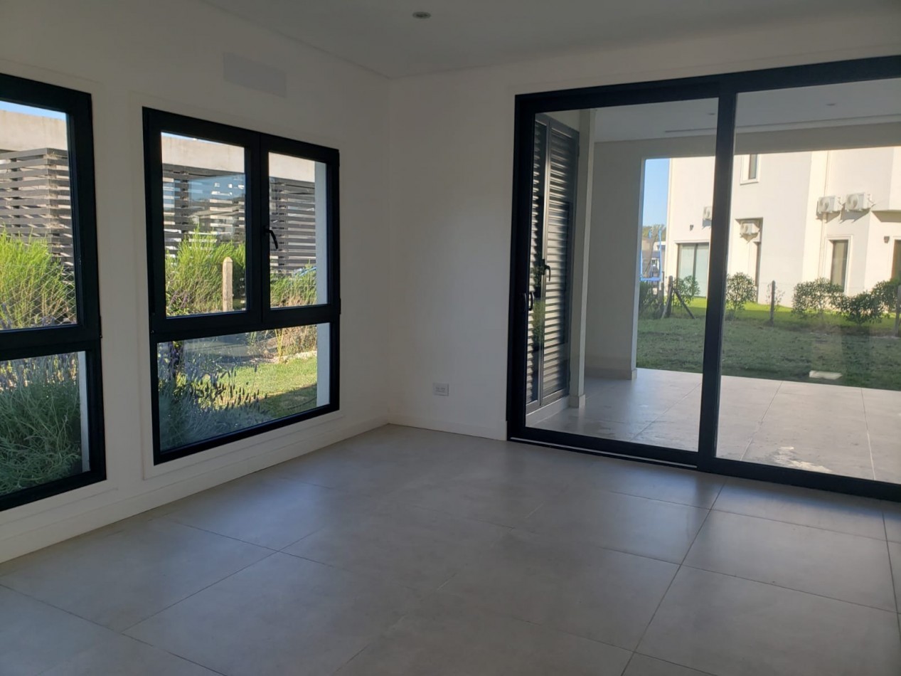ALQUILER 24 MESES 4 AMB ESTILO Y CONFORT CASA A ESTRENAR RUMENCO JOVEN