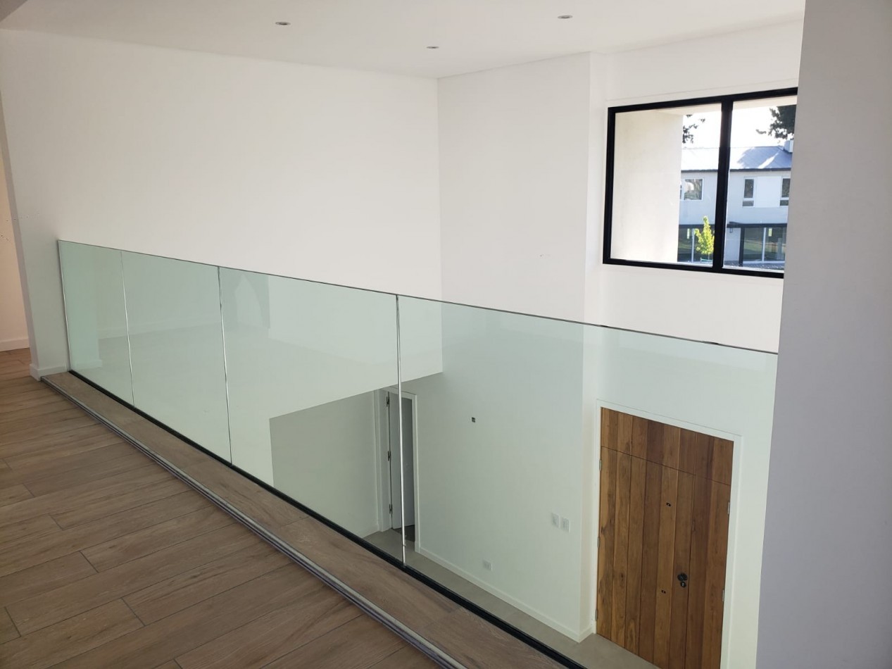 ALQUILER 24 MESES 4 AMB ESTILO Y CONFORT CASA A ESTRENAR RUMENCO JOVEN