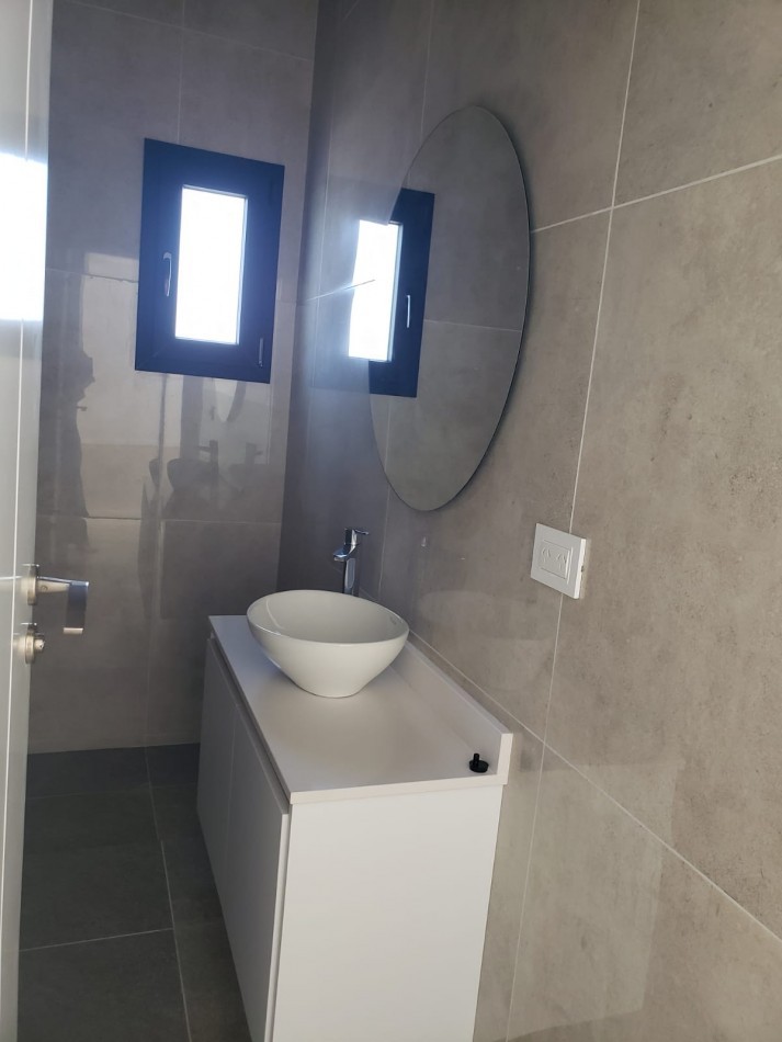 ALQUILER 24 MESES 4 AMB ESTILO Y CONFORT CASA A ESTRENAR RUMENCO JOVEN