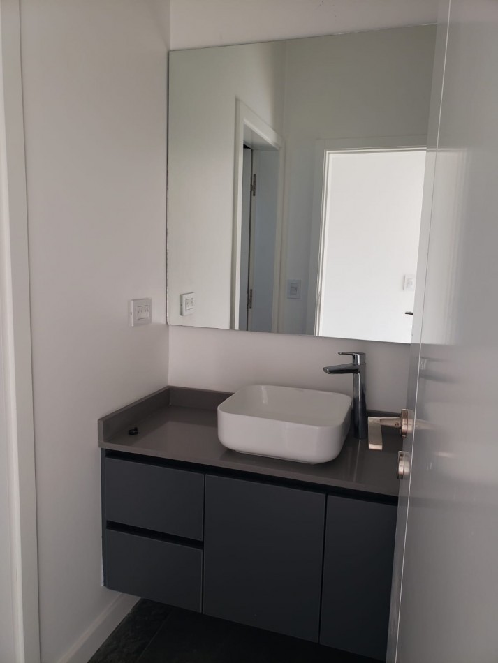 ALQUILER 24 MESES 4 AMB ESTILO Y CONFORT CASA A ESTRENAR RUMENCO JOVEN