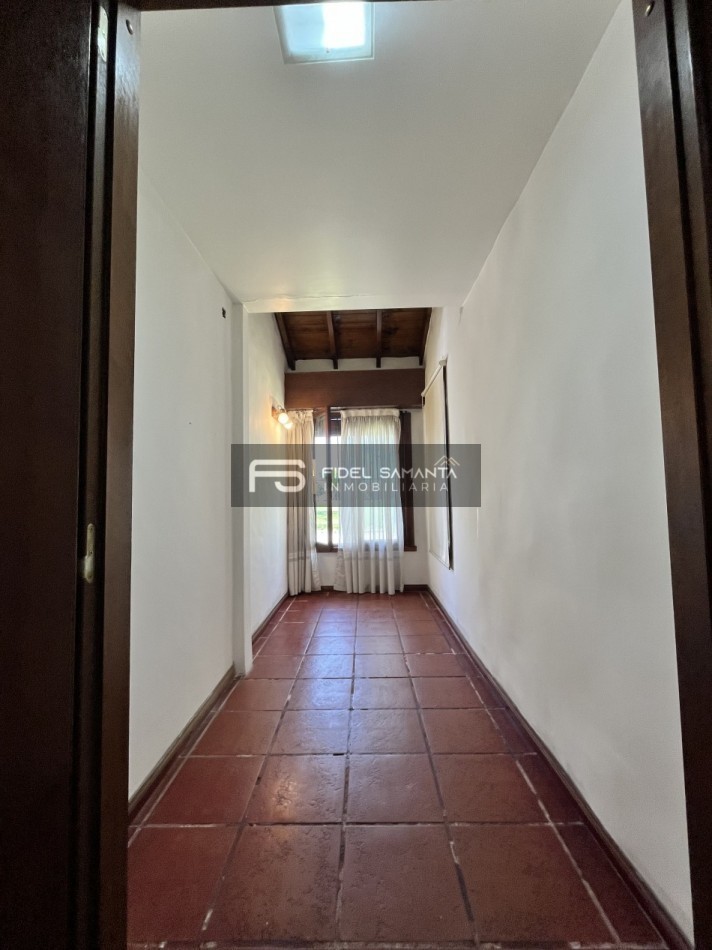 ALQUILER ANUAL HERMOSO PH 3 Amb con garage Y parque y Parrilla. Hermoso entorno SAN CAYETANO