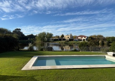 VENTA CASA 4 AMB CON VISTA PLENA A  LA LAGUNA EN ARENAS DEL SUR
