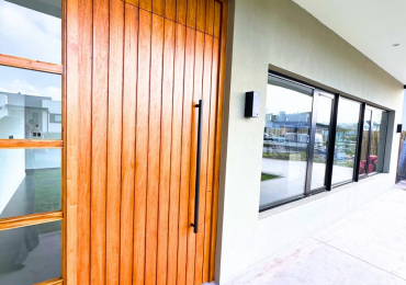 CASA 4 AMBIENTES EN VENTA EN RUMENCO JOVEN: PISCINA, JARDIN Y DETALLES DE CALIDAD