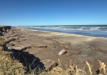 ALQUILER TEMPORAL Hermoso complejo de departamentos con vista al mar ,sobre gran parque en Camet Norte