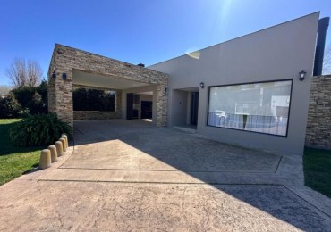 Alquiler 24 meses | Casa 4 amb con piscina | Barrio privado Rumenco