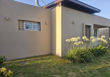Alquiler temporal Casa Moderna para 4 personas en  Balneario Camet Norte,Santa Clara del Mar