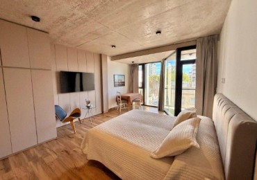 VENTA DEPTO MONOAMBIENTE AL FRENTE CON BALCON A ESTRENAR AMOBLADO EN ED. BONJO 10 ZONA ALDREY