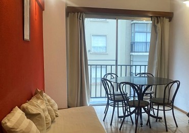 VENTA APTO CREDITO DEPTO 2 AMBIENTES AMOBLADO  CON ESCRITORIO  A LA CALLE ZONA ALDREY