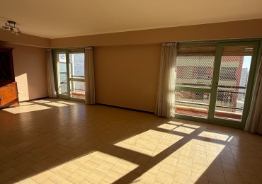ALQUILER SEMIPISO 3 AMBIENTES CON BALCON A LA CALLE LA PERLA