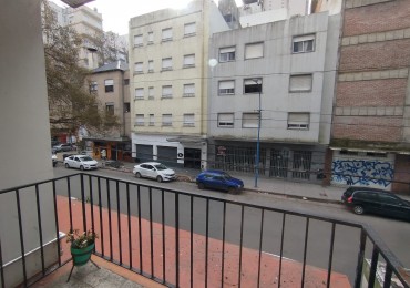 VENTA DEPARTAMENTO 2 AMBIENTES AL FRENTE CON BALCON Y PATIO EN GUEMES 