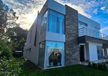 ALQUILER ESPECTACULAR RESIDENCIA EN RUMENCO CON PISCINA