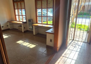 VENTA PH 2 AMBIENTES AL FRENTE CON PATIO BARRIO POMPEYA