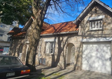 VENTA | CHALET DE ESTILO 4 AMB + COCHERA EN LO MEJOR DE LA PERLA 