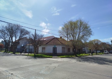 VENTA CASA 3 AMB CON GARAGE PATIO Y LOCAL ESQUINA VILLA PRIMERA