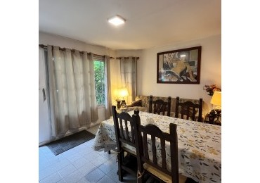 RETASADA!! VENTA CASA DE PLAYA EN MAR AZUL, DE 4 AMBIENTES CON PILETA A 600 MTS DEL MAR. URGENTE POR VIAJE. 