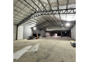 VENTA IMPORTANTE DEPOSITO DE 560 MTS A ESTRENAR. ZONA TRES ARROYOS Y 25 DE MAYO 