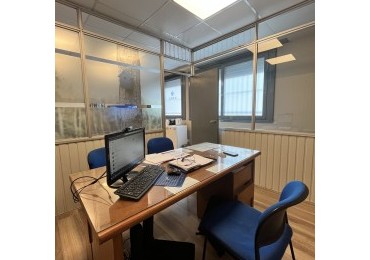 ALQUILER OFICINA RECICLADA DE 70 MTS CON DOS PRIVADOS SOBRE AV INDEPENDENCIA Y ALVARADO  