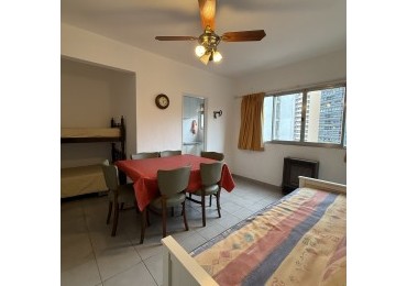 VENTA DEPARTAMENTO 2 AMBIENTES MUY LUMINOSO RECICLADO SIN BALCON EN MICROCENTO 