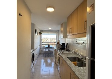 VENTA HERMOSO DEPARTAMENTO 3 AMBIENTES CON COCHERA EN CHAUVIN. 