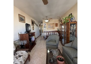 VENTA HERMOSO DEPARTAMENTO  DOS AMBIENTES Y DEPENDENCIA  A 1 CUADRA DEL MAR ZONA LA PERLA