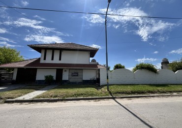 OPORTUNIDAD !! usd 40 MIL MAS CUOTAS  VENTA AMPLIA CASA 3 AMBIENTES CON PARQUE Y PARRILLA EN PUNTA MOGOTES 