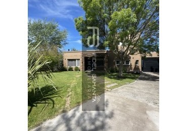 ALQUILER | CASA 6 AMB CON GRAN JARDIN Y PISCINA | RUMENCO